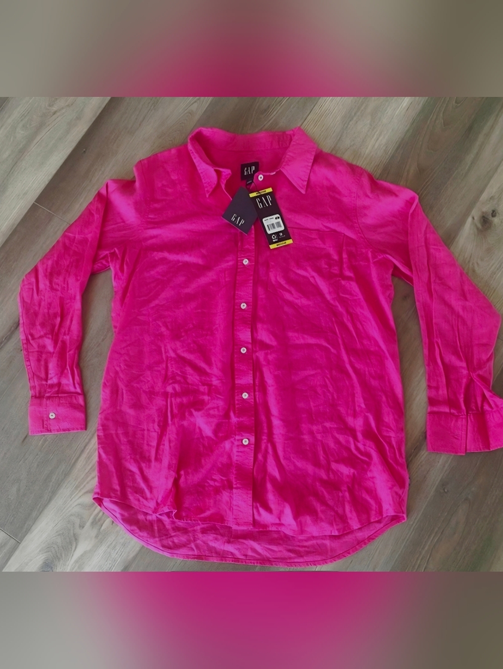 NWT. GAP Hot Pink Linen Blend Button up